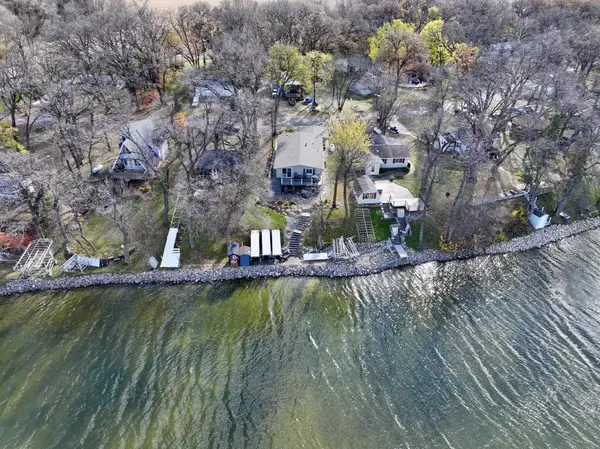 4916 189th Avenue Nw, New London, MN 56273