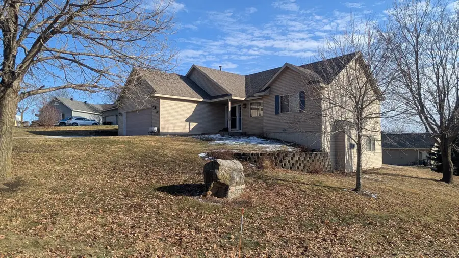 501 Cedar Court Ne, Pine Island, MN 55963 - #3