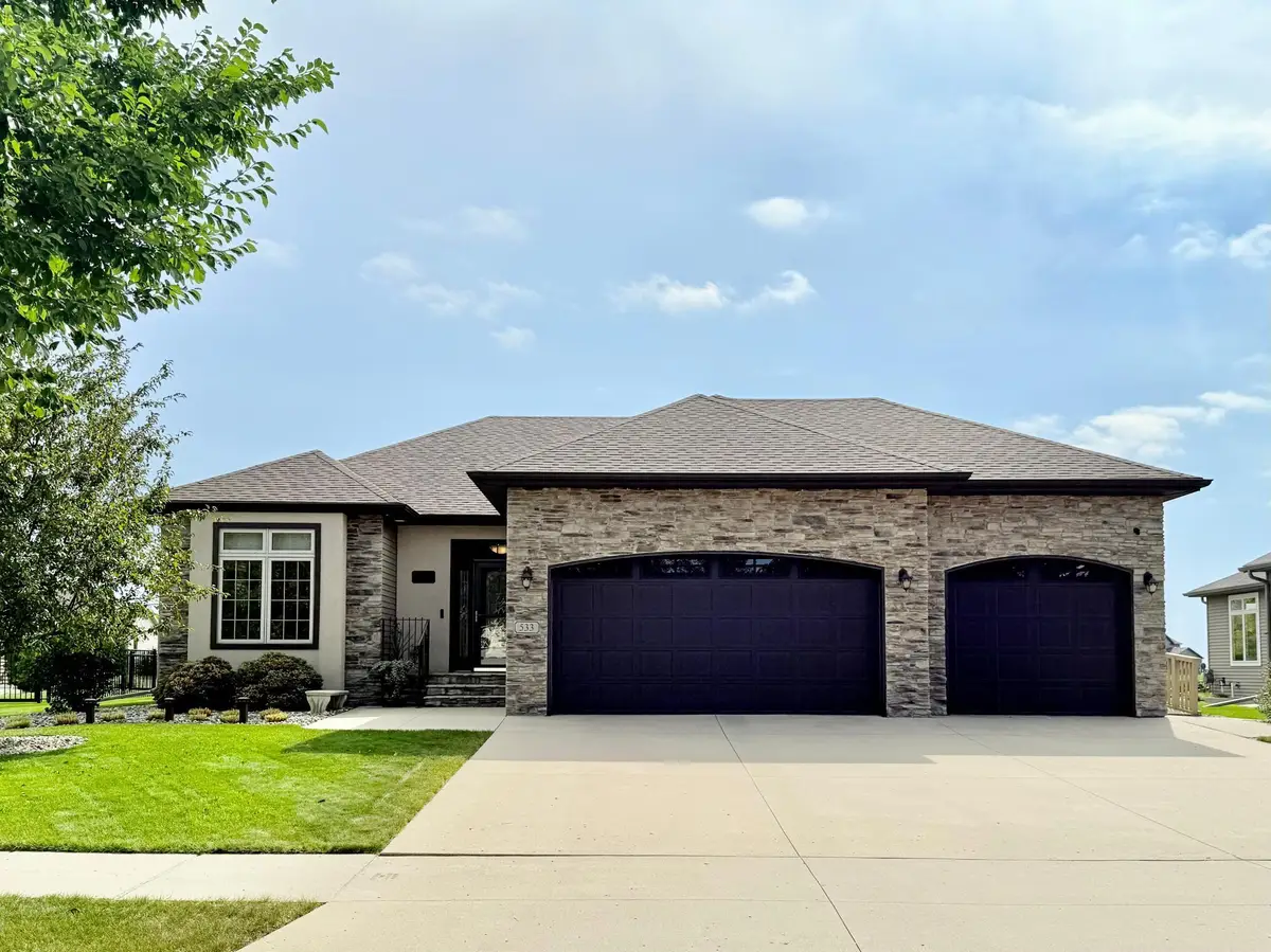 533 Hampton Drive W, Moorhead, MN 56560 - #1