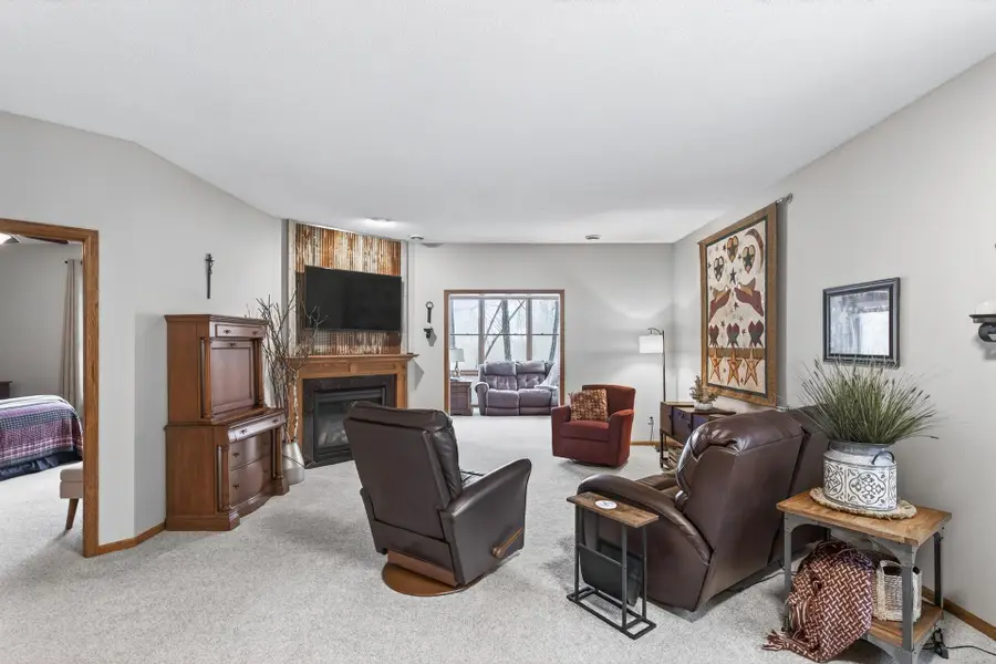 343 Sophia Avenue E, Saint Paul, MN 55117 - #2