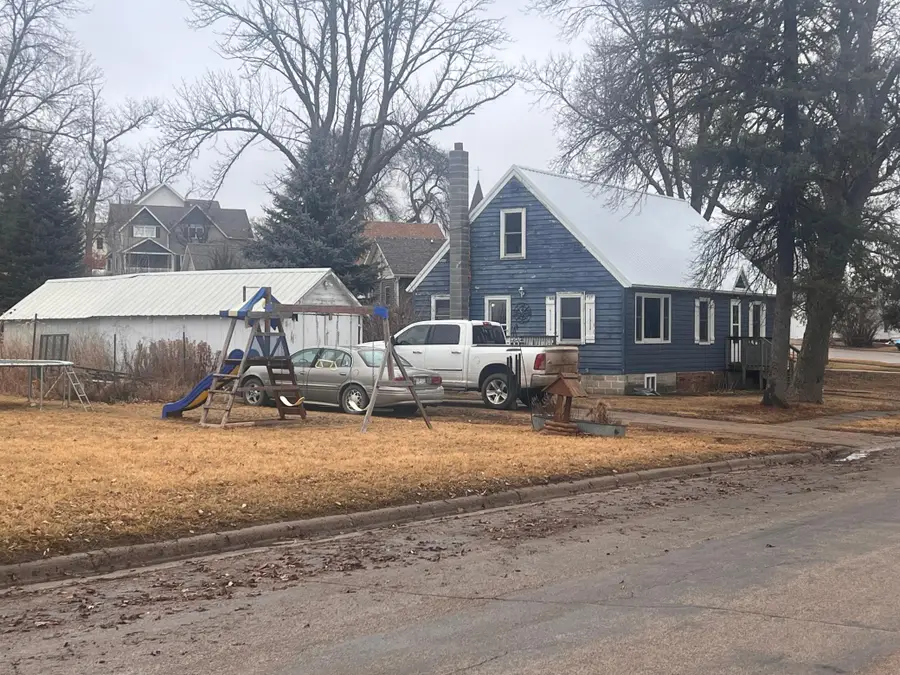 202 Grant Street S, Lake Benton, MN 56149 - #2