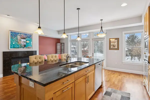 1060 Grand Avenue #204, Saint Paul, MN 55105