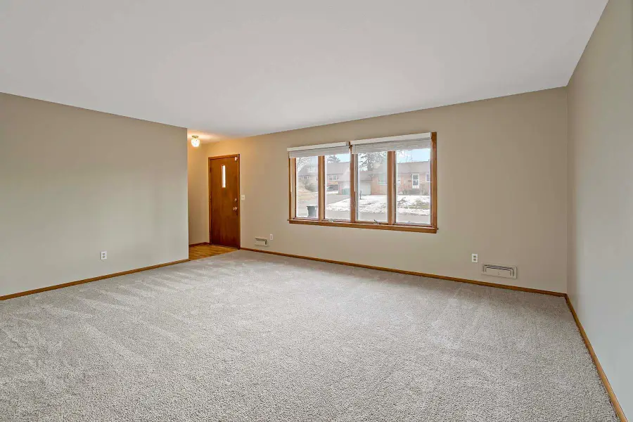 3231 Zane Avenue N, Minneapolis, MN 55422 - #3