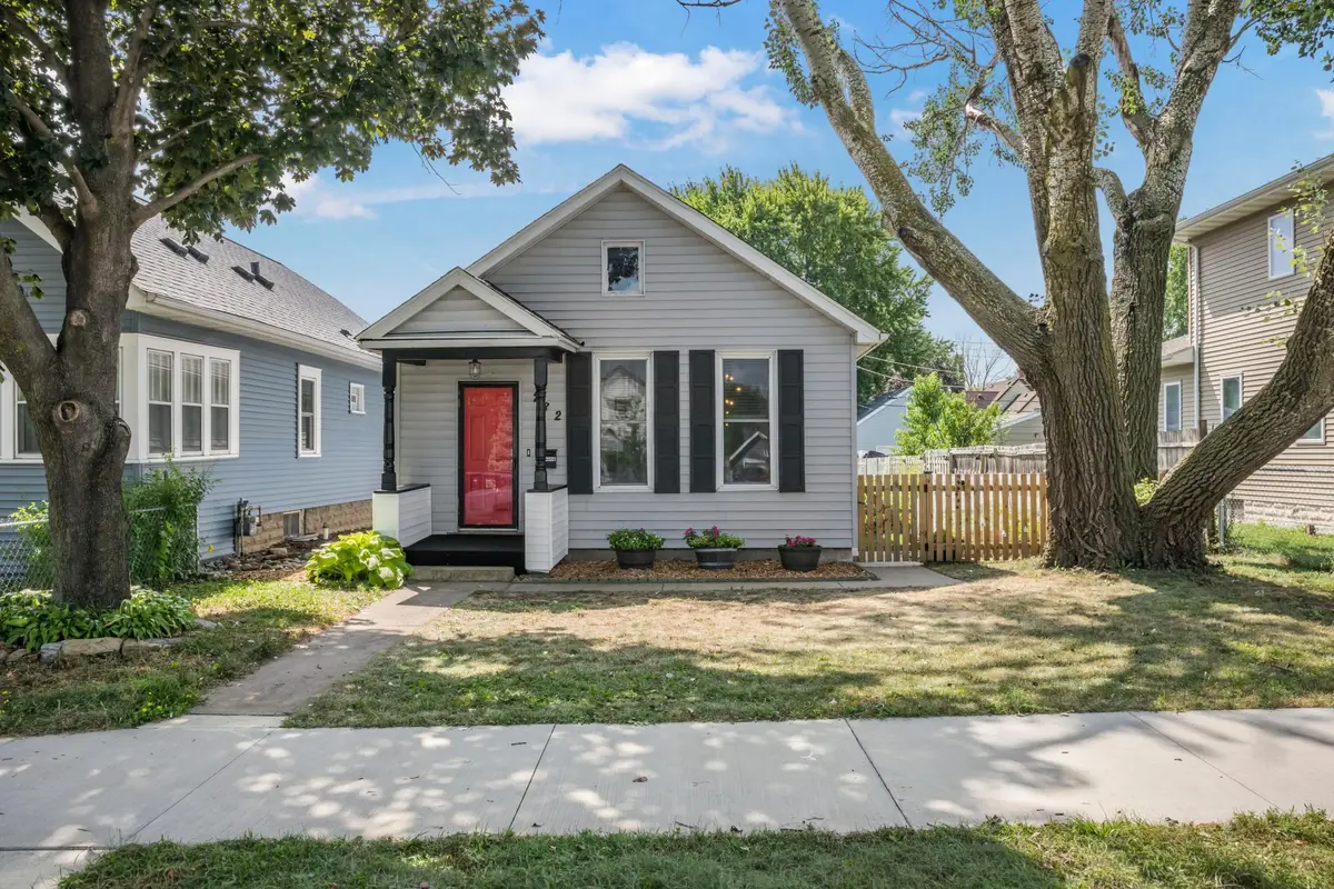282 Annapolis Street E, Saint Paul, MN 55118 - #1