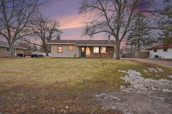 2240 113th Avenue Nw, Minneapolis, MN 55433