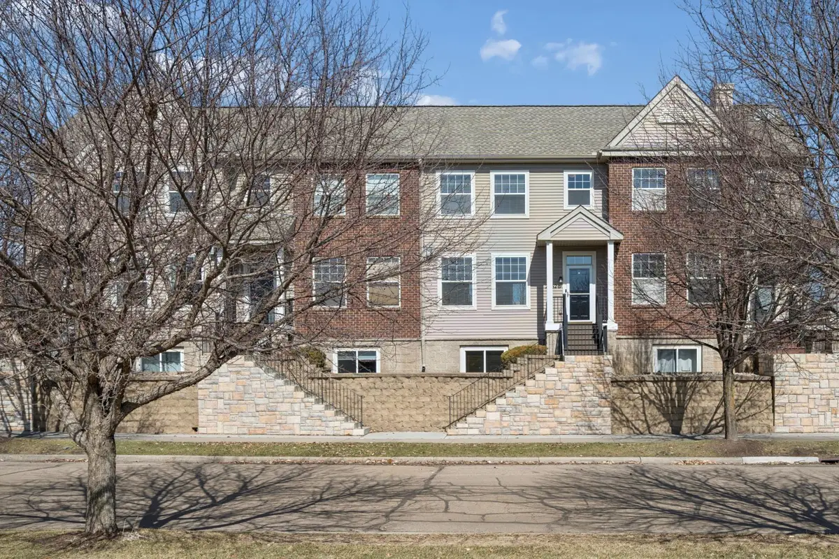 2062 Wellens Street #84, Chaska, MN 55318 - #1