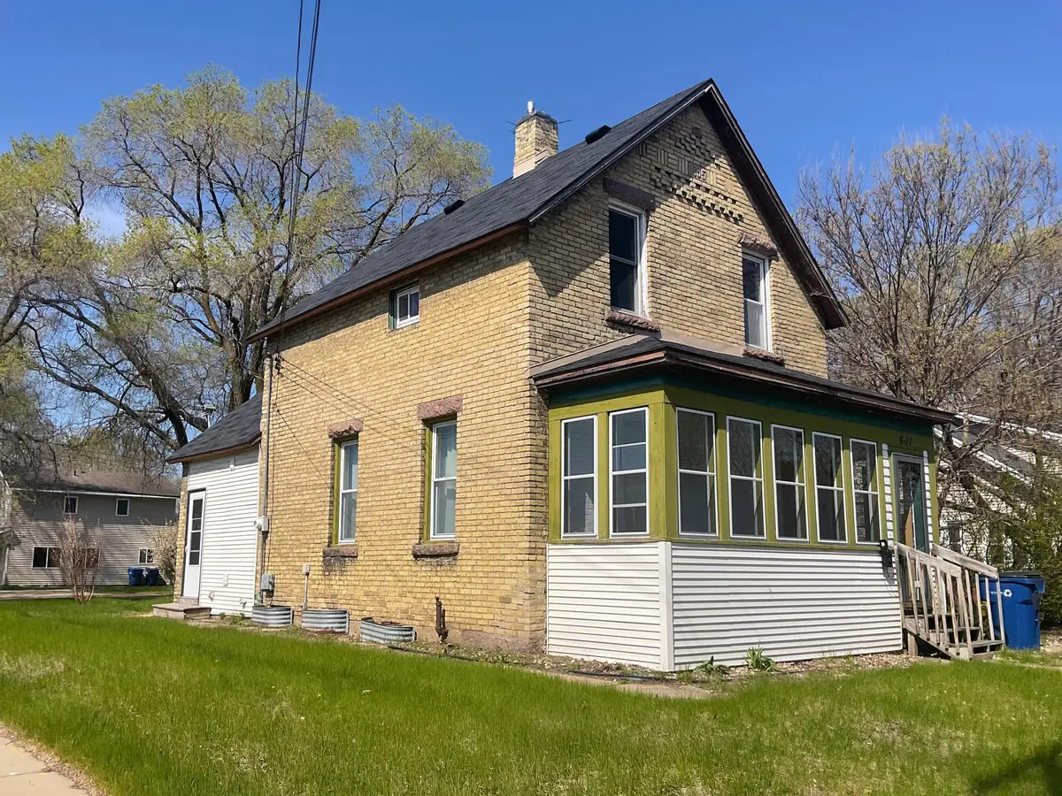 601 11th Avenue N, Saint Cloud, MN 56303 - #1