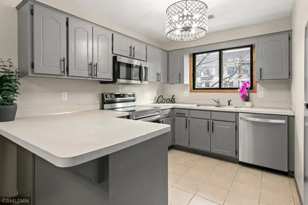 7578 13th Street N, Saint Paul, MN 55128