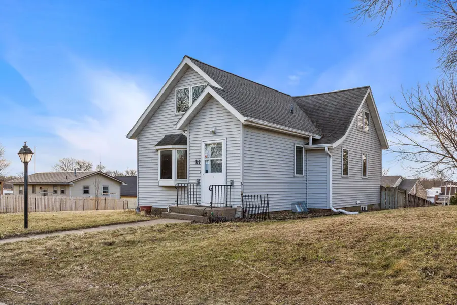 117 W Van Dusen Street, Springfield, MN 56087 - #3