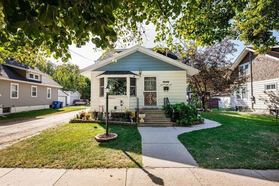 1364 12th Avenue S, Fargo, ND 58103 - #2