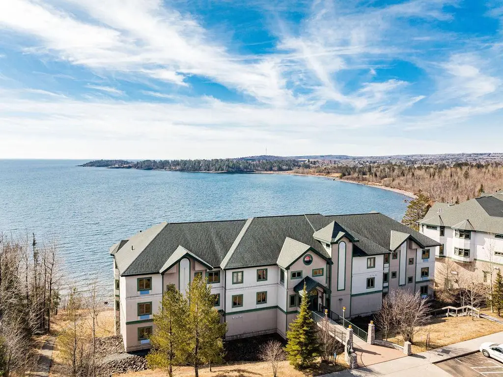 1412 #3-401a Burlington Road, Two Harbors, MN 55616 - #1