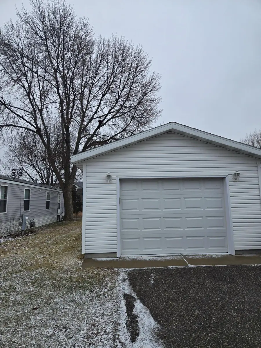 621 E Shakespeare Avenue, Mankato, MN 56001 - #2