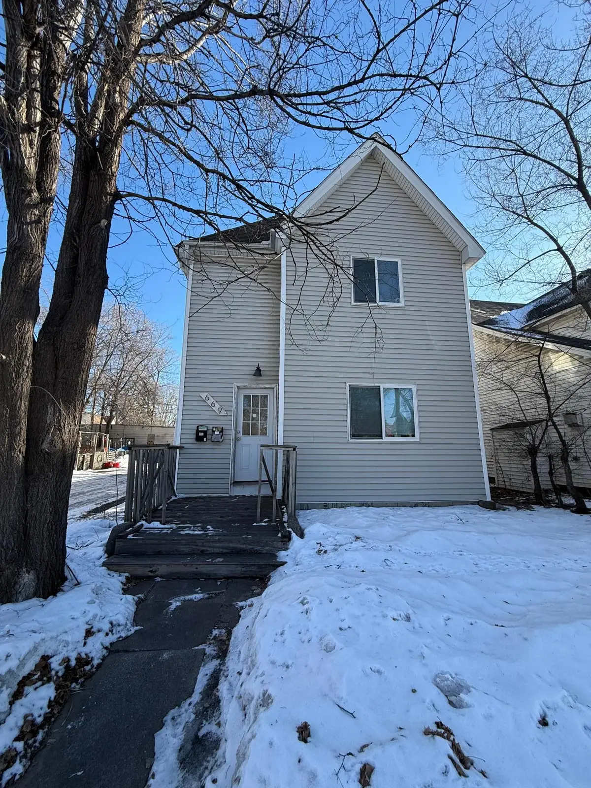669 Old Highway 8 Nw, Saint Paul, MN 55112 - #1