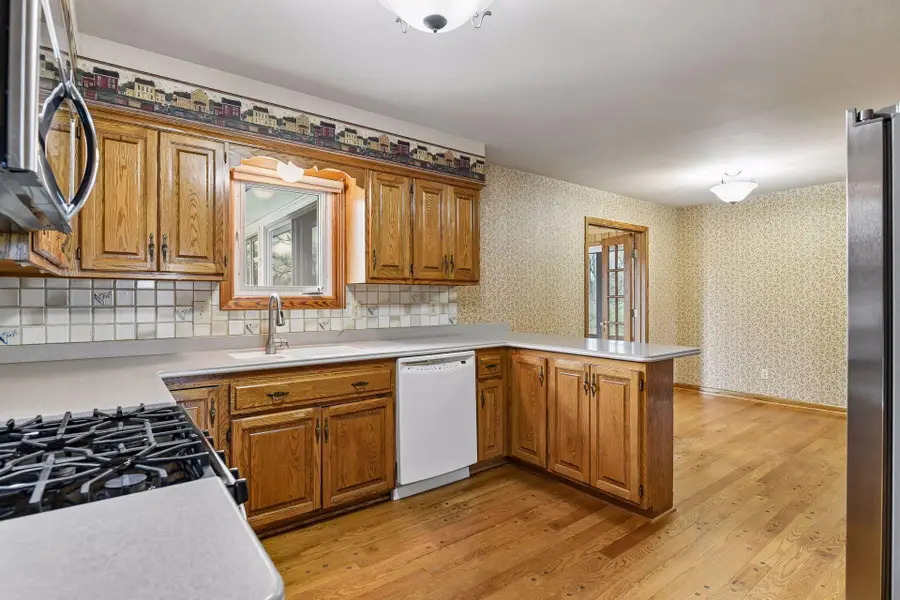 8224 Hillside Drive, Eden Prairie, MN 55347 - #3