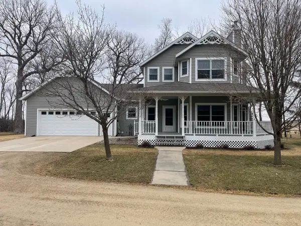 73864 300th Street, Grand Meadow, MN 55936