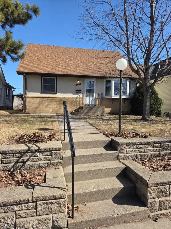 3971 Quincy Street Ne, Minneapolis, MN 55421