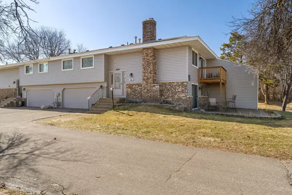 11911 71st Avenue N, Maple Grove, MN 55369