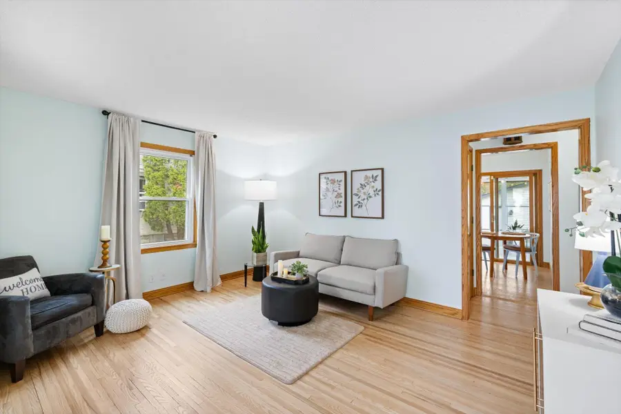 2066 Reaney Avenue E, Saint Paul, MN 55119 - #2