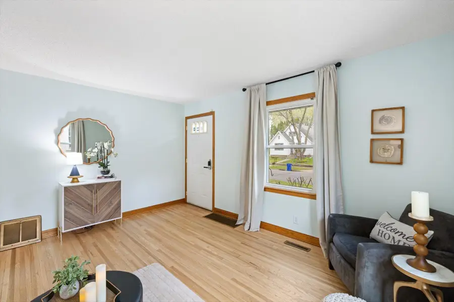 2066 Reaney Avenue E, Saint Paul, MN 55119 - #3