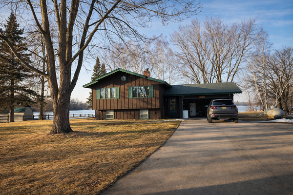 2602 210th Avenue, Mora, MN 55051