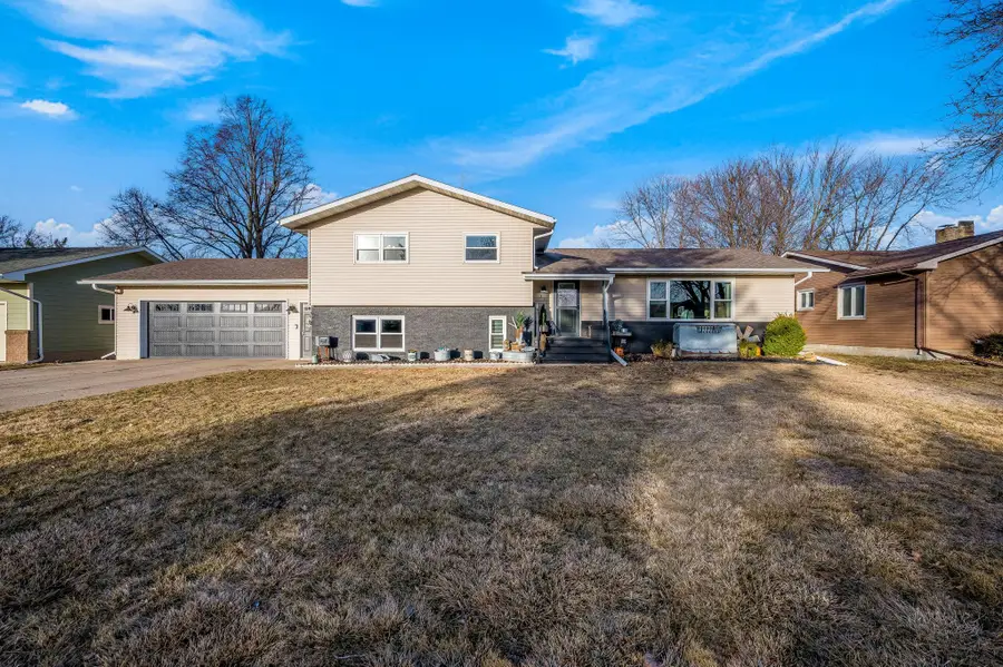 311 N Manyaska Street, Sherburn, MN 56171 - #2