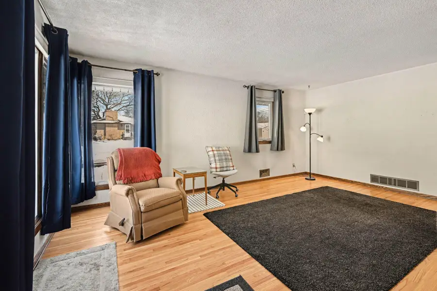 209 3rd Avenue Se, Saint Paul, MN 55112 - #3