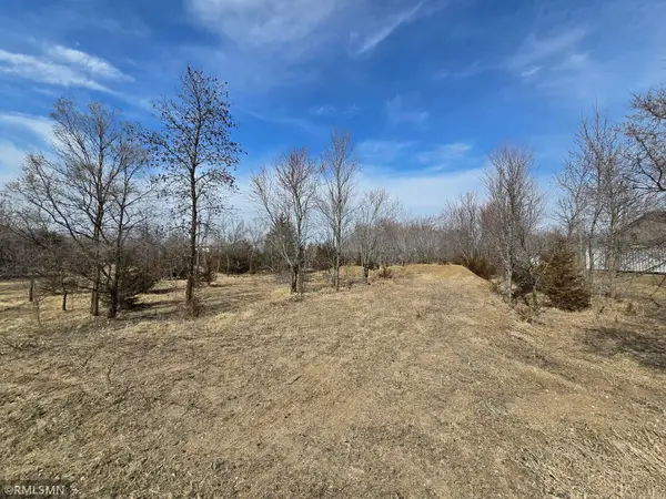 316 Woodsedge Road, Clearwater, MN 55320