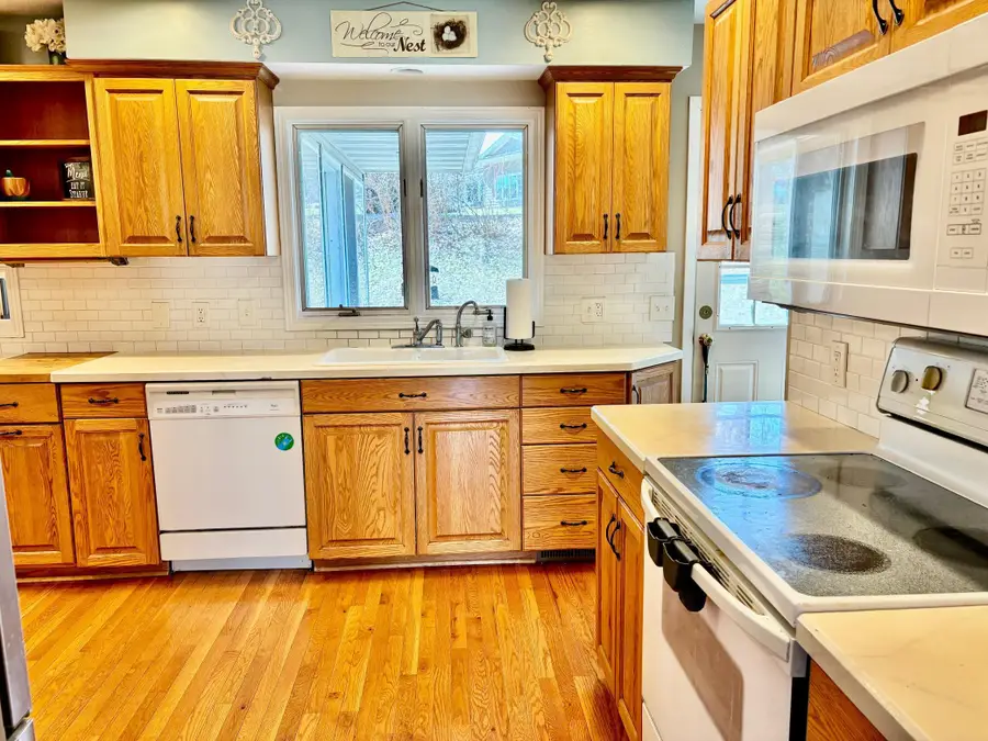 406 Robin Road, Albert Lea, MN 56007 - #2