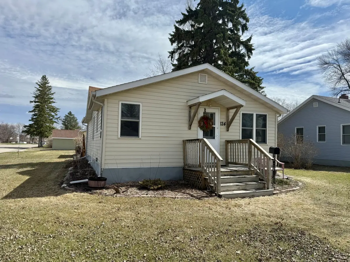 124 State Avenue N, Thief River Falls, MN 56701 - #1