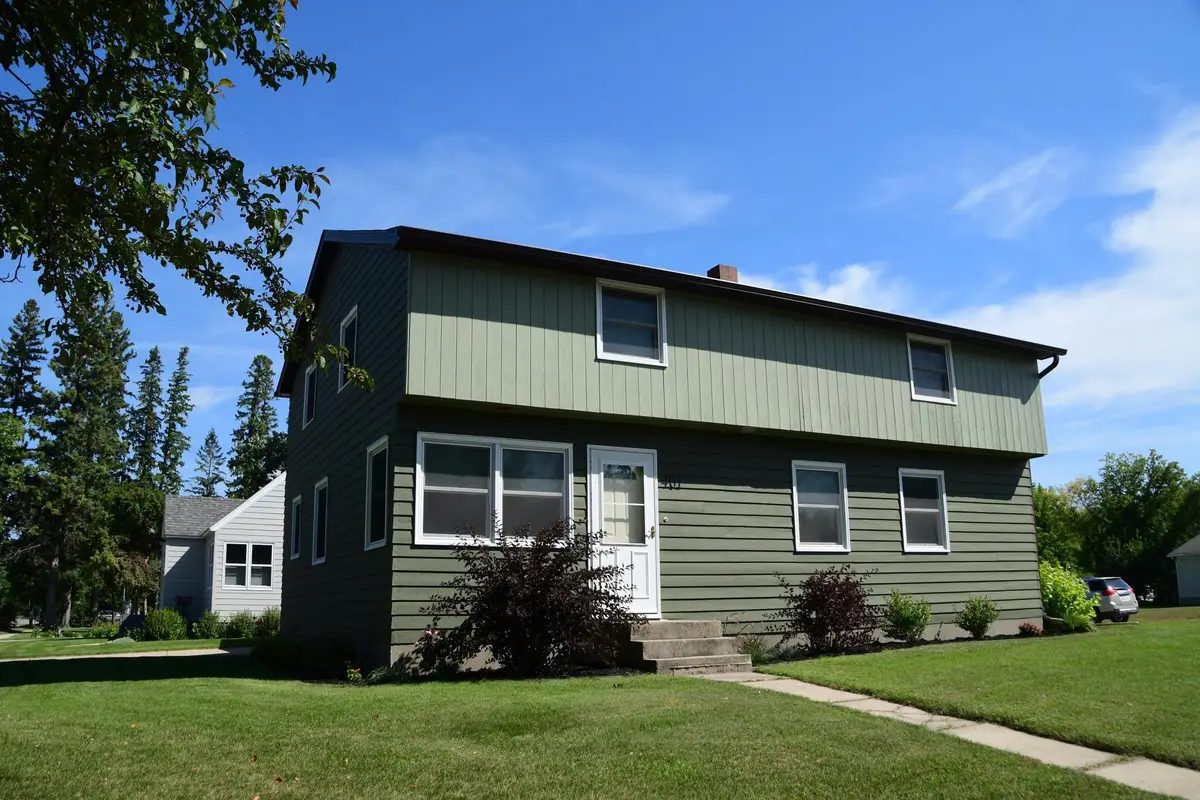 401 Center Street E, Roseau, MN 56751 - #1