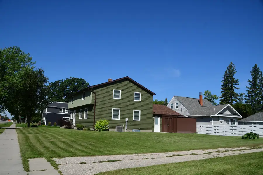 401 Center Street E, Roseau, MN 56751 - #3
