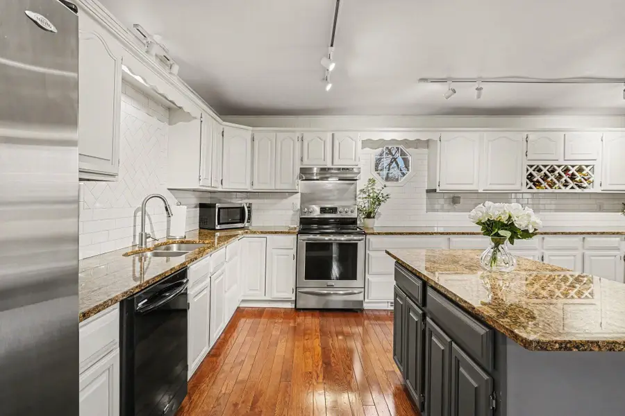 9516 Park Avenue S, Minneapolis, MN 55420 - #2