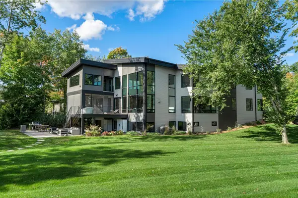 746 Peninsula Point Road, Shakopee, MN 55379