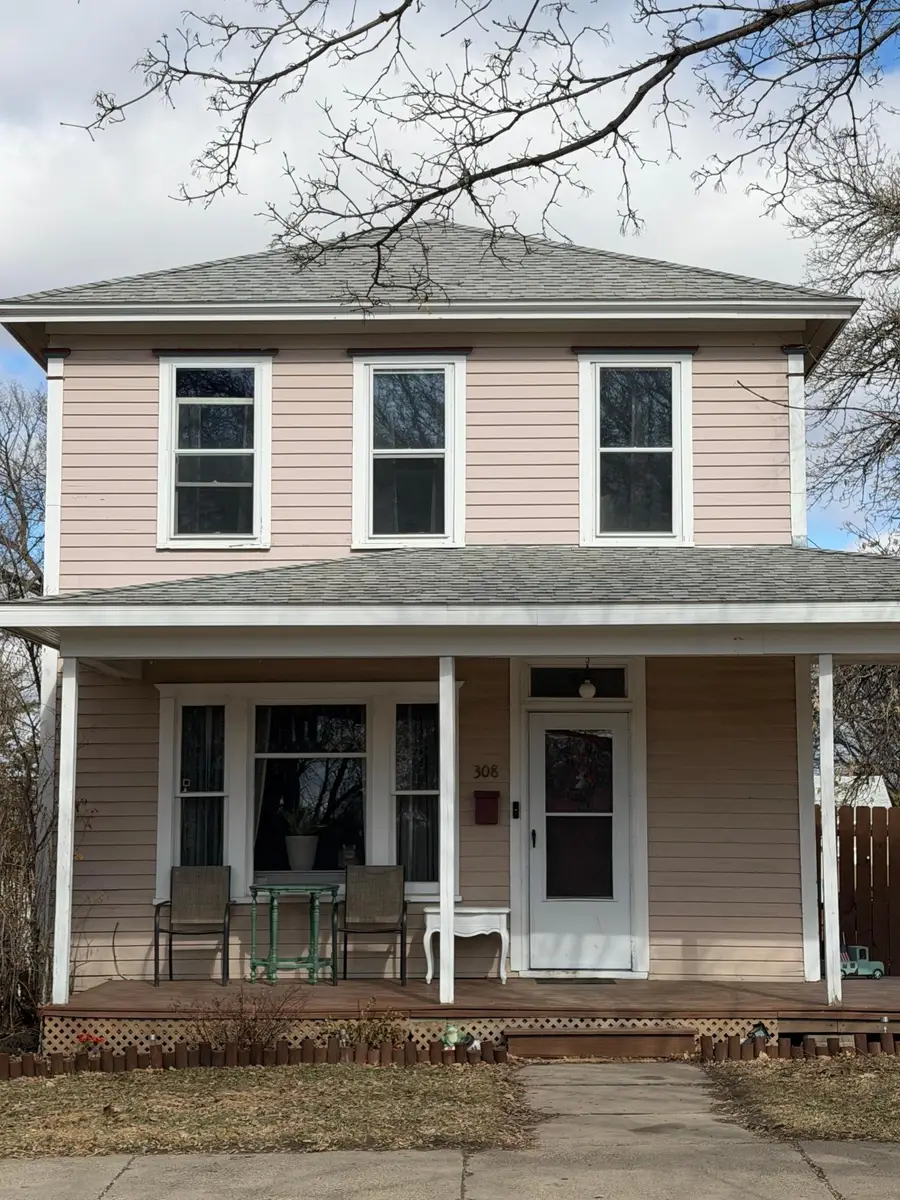 308 W Douglas Avenue, Fergus Falls, MN 56537 - #2