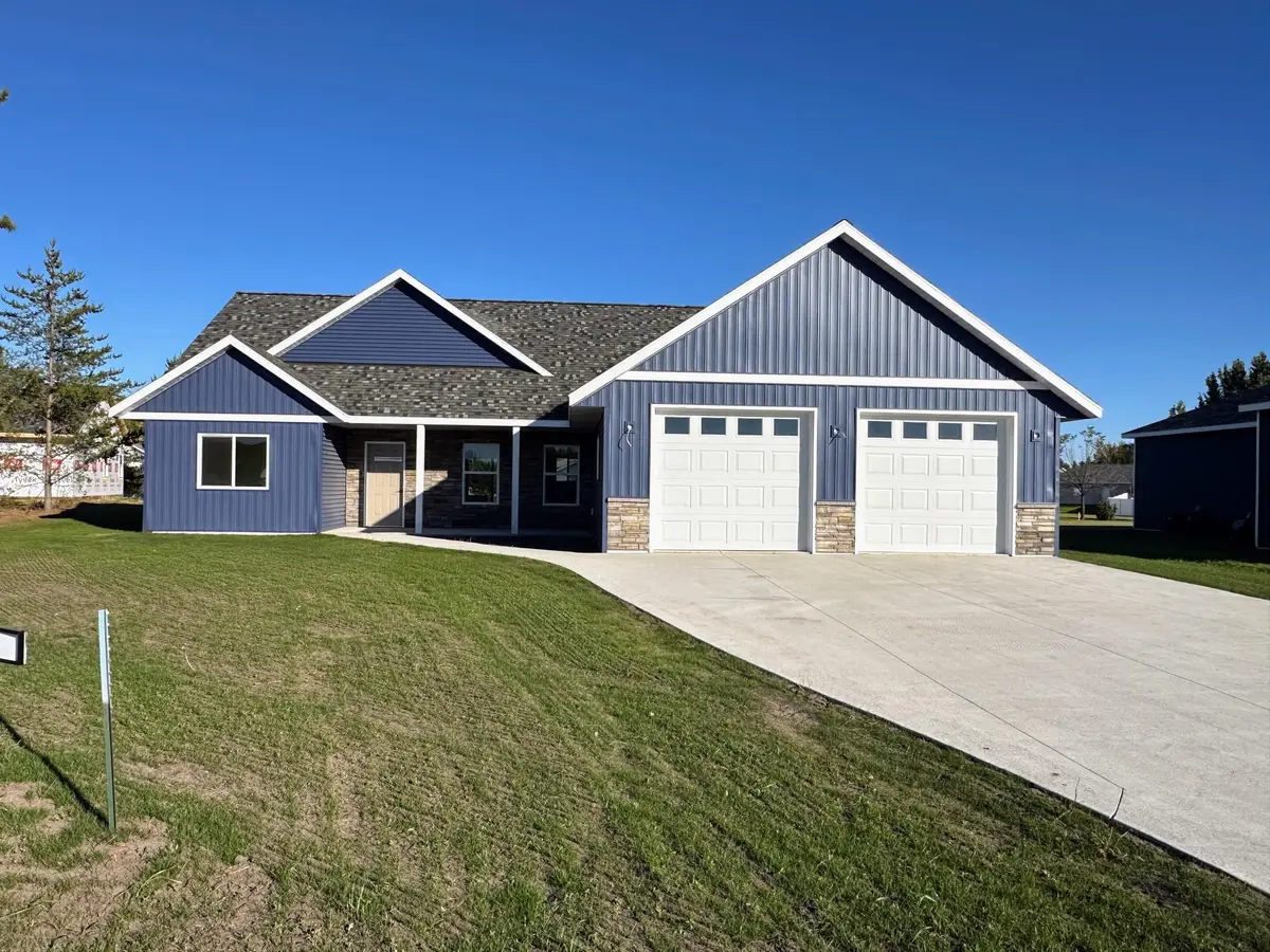 916 NW 7th Avenue Nw, Perham, MN 56573 - #1