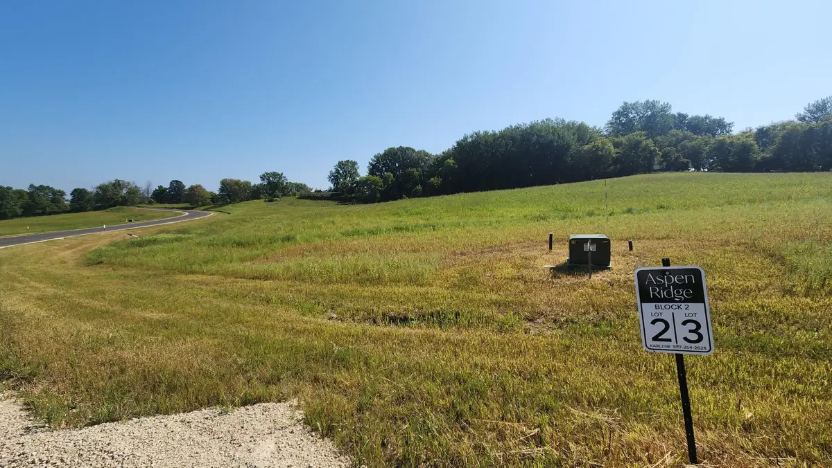 L2B2 Miller Place Nw, Rochester, MN 55901 - #1