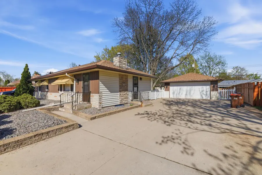 8735 Greystone Avenue S, Cottage Grove, MN 55016 - #2