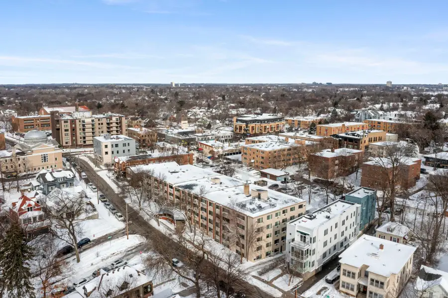 2700 W 44th Street #403, Minneapolis, MN 55410 - #2