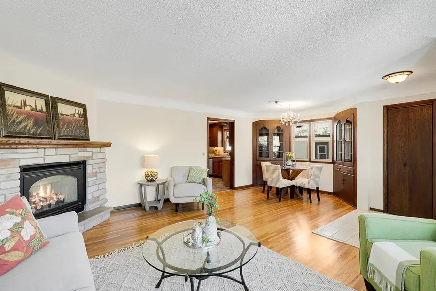 4201 40th Avenue N, Robbinsdale, MN 55422 - #2