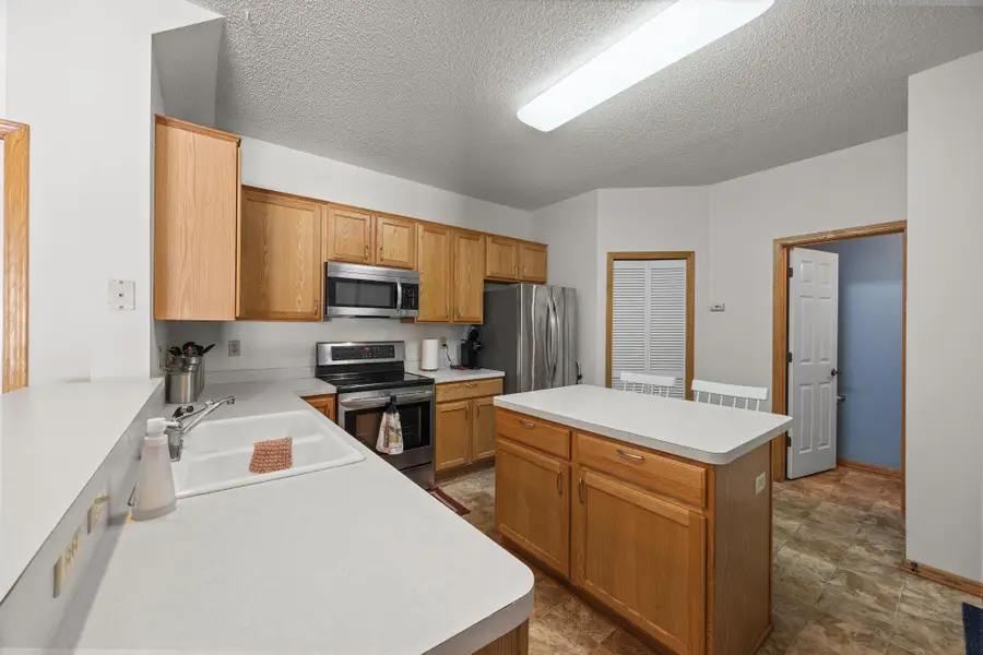 1873 Wildflower Court, Saint Paul, MN 55126 - #2