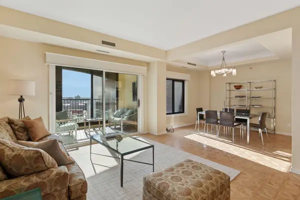 1235 Yale Place #1505, Minneapolis, MN 55403