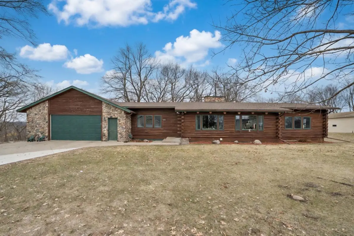 830 W Church Street, Belle Plaine, MN 56011 - #1