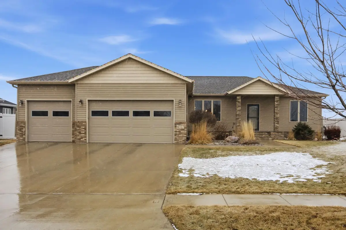 4727 6th Street W, West Fargo, ND 58078 - #1