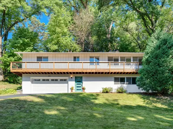 1801 Valley Curve Road, Mendota Heights, MN 55118