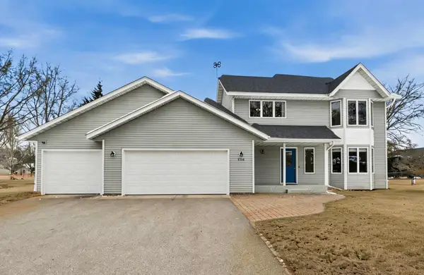 1314 W Oakes Drive, Saint Cloud, MN 56303