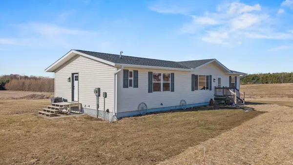 W2521 890th Avenue, Spring Valley, WI 54767