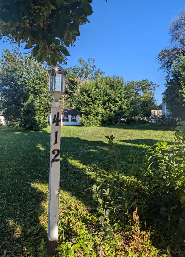 412 Langer Avenue S, Casselton, ND 58012