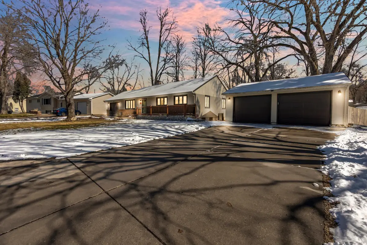 1894 Maryknoll Avenue N, Saint Paul, MN 55109 - #1