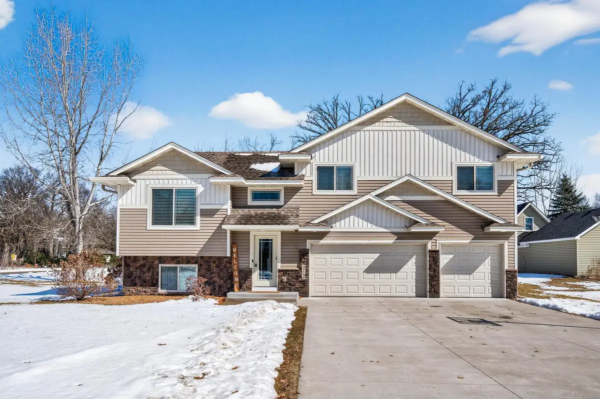39584 Oak Park Trail, North Branch, MN 55056 - #1