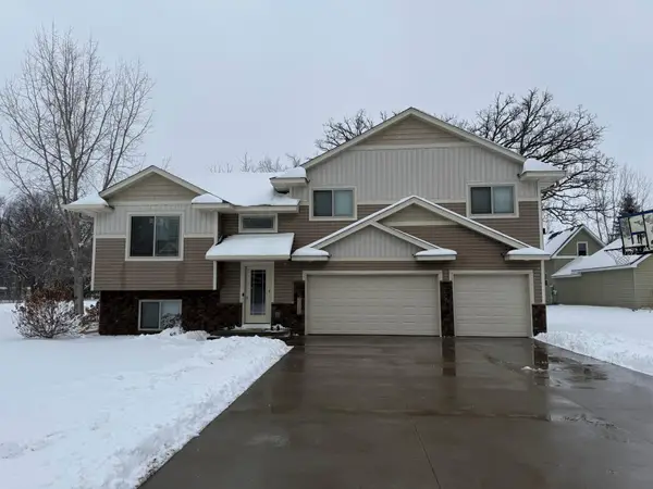 39584 Oak Park Trail, North Branch, MN 55056